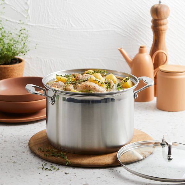 Cuisine::pro® iconiX® Casserole with Lid 9.5" - hover